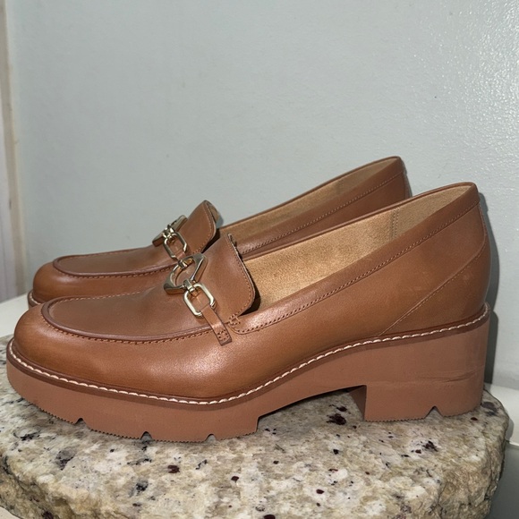 Naturalizer Dylan Lightweight Chunky Leather Loafer Chain Detail Lug Sole Sz 8.5 - Picture 7 of 14